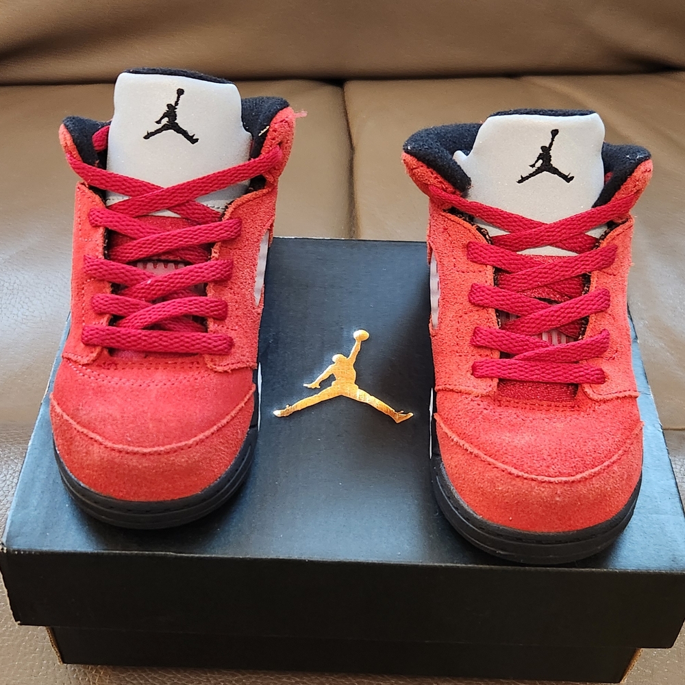 Nike Air Jordan 5 Retro Raging Bull Red Boys Size 8C  Sneakers
